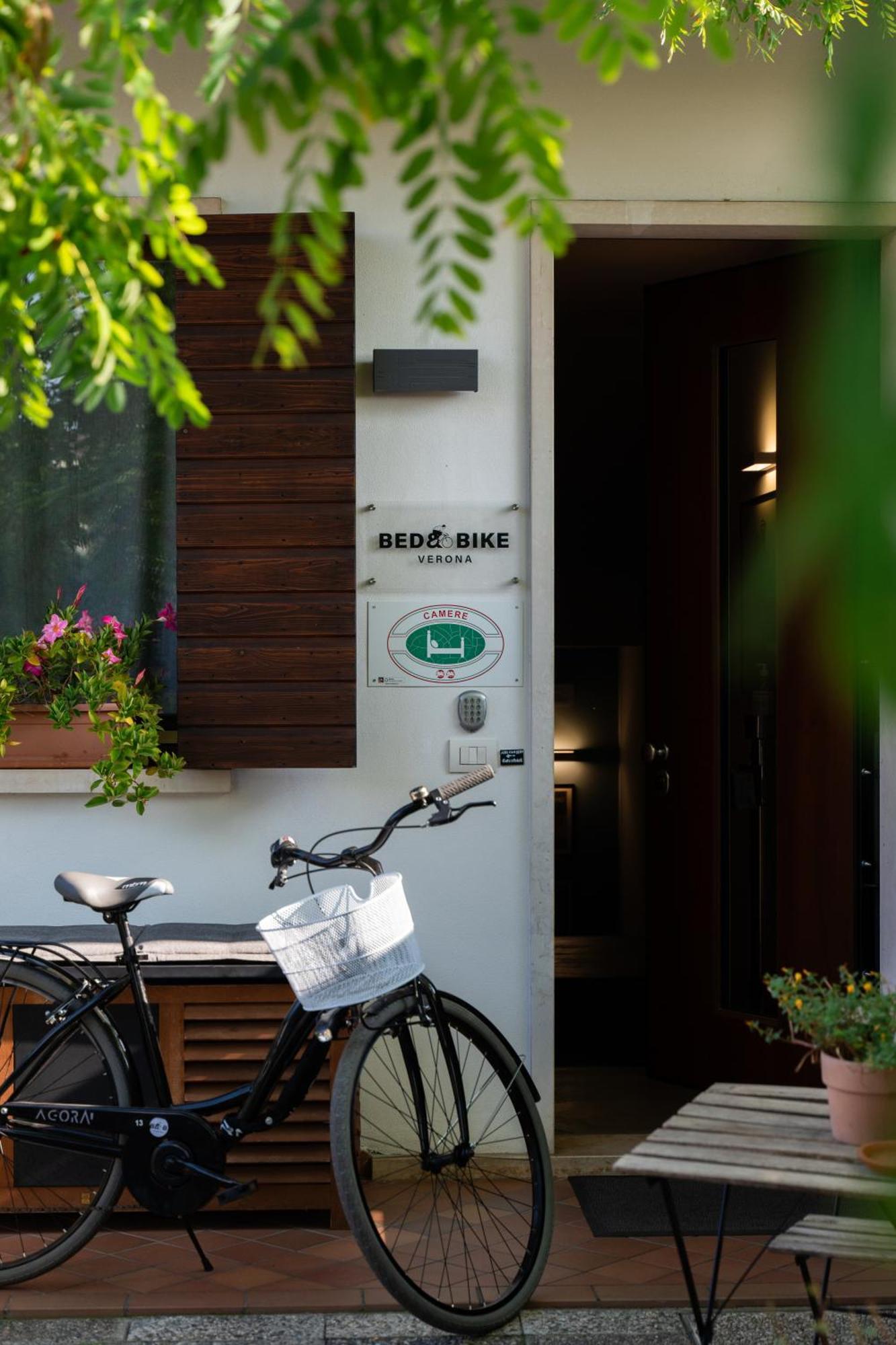 Bed And Bike Verona Exterior photo